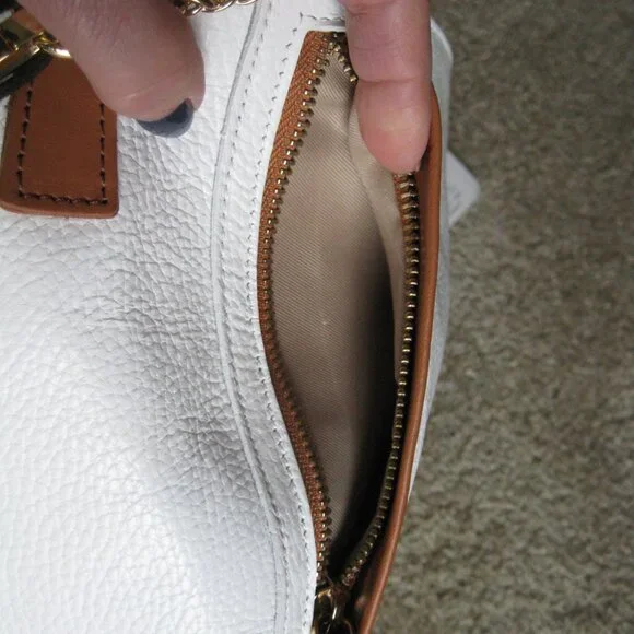 Valentina peeble white leather X-body bag w/ brown leather trim NWT Spring wear - Picture 14 of 15